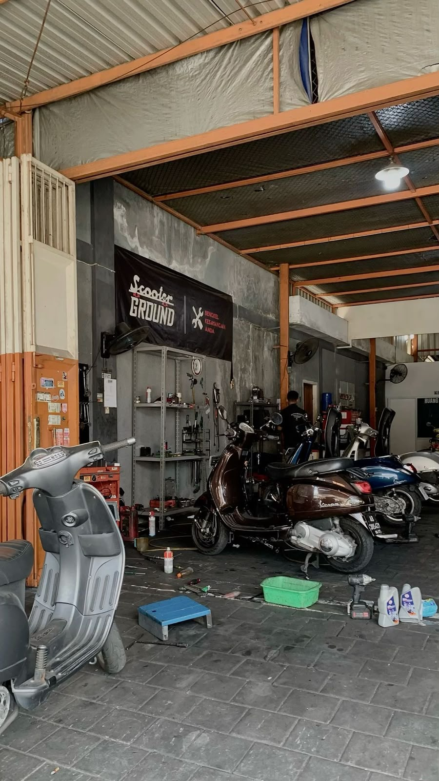 Bengkel motor 2