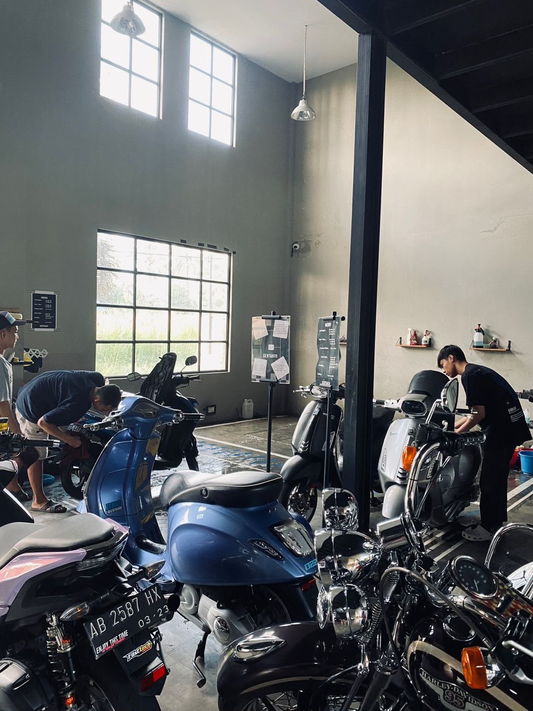 Bengkel motor 1